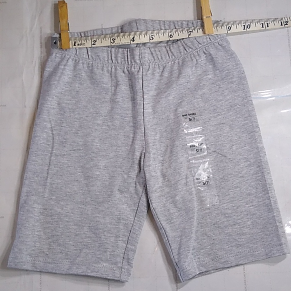 #449 New Gray Shorts Size 7